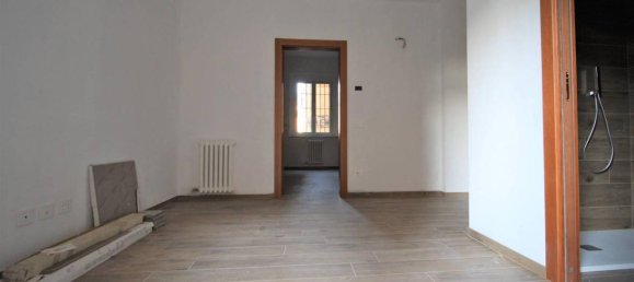2 rooms Apartment in Cinisello Balsamo, Italy No. 37708 4