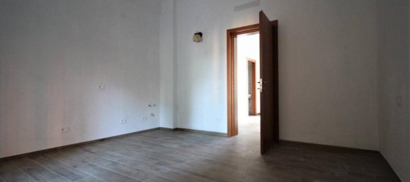 2 rooms Apartment in Cinisello Balsamo, Italy No. 37708 16