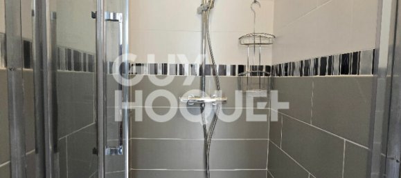 3 bedrooms Apartment in Cachan, France No. 201945 11