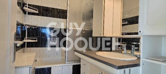 3 bedrooms Apartment in Cachan, France No. 201945 7