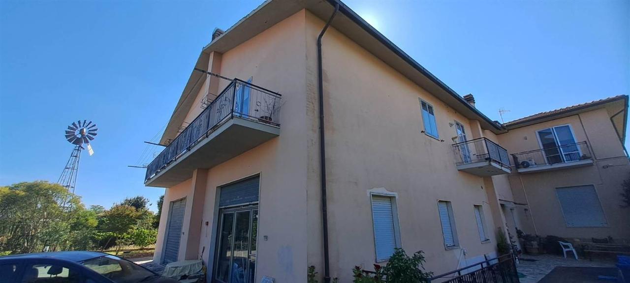 8 rooms Apartment in Scansano, Italy No. 17470