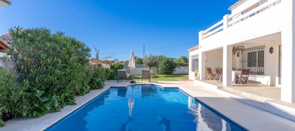 4 bedrooms Villa in Marbella, Spain No. 146570 2