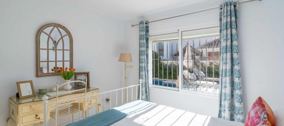 4 bedrooms Villa in Marbella, Spain No. 146570 6