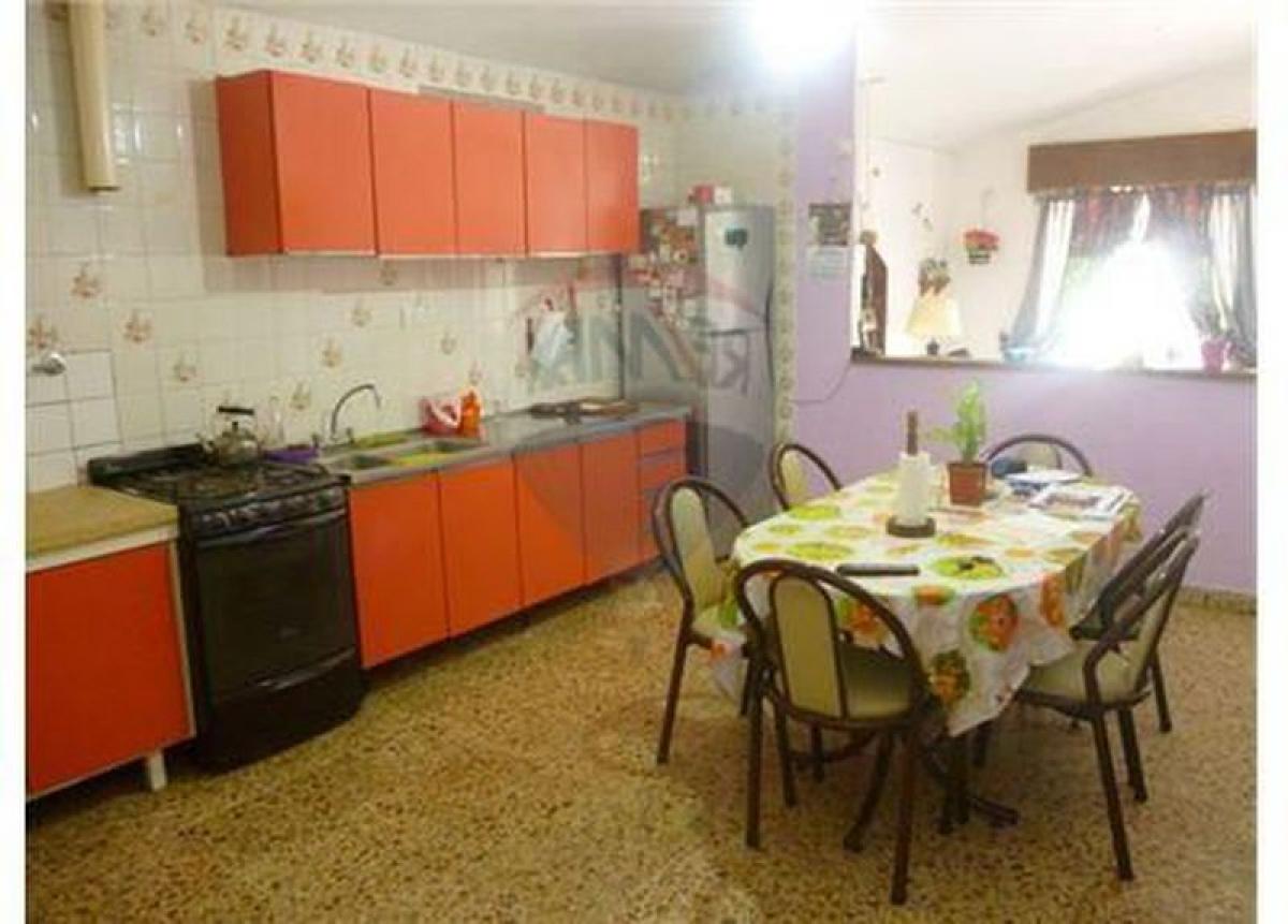 2 bedrooms House in Campana, Argentina No. 8747