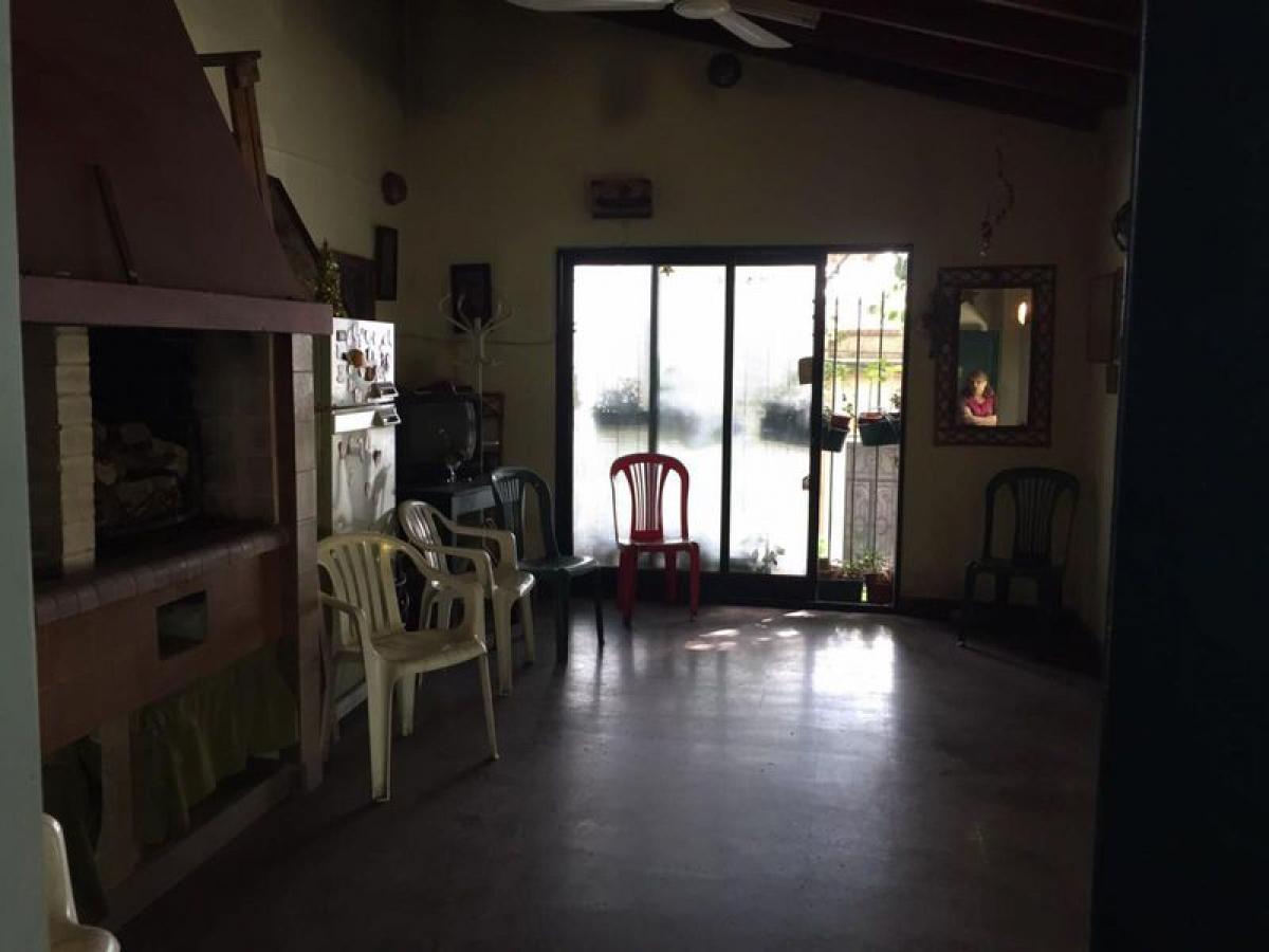 3 bedrooms House in Buenos Aires, Argentina No. 80479