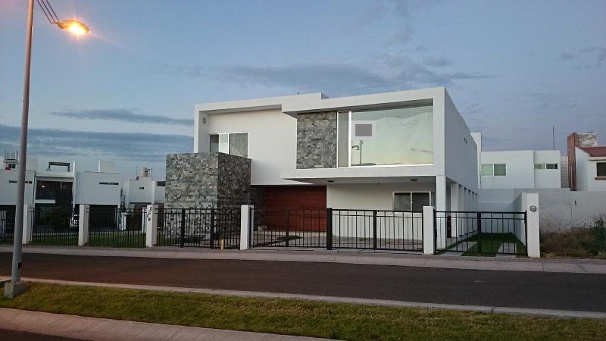 3 bedrooms House in Queretaro, Mexico No. 167957