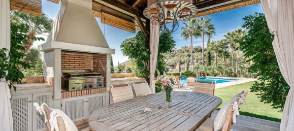 6 bedrooms Villa in Malaga, Spain No. 113627 6