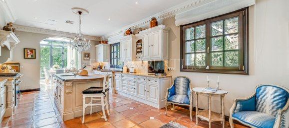 6 bedrooms Villa in Malaga, Spain No. 113627 18