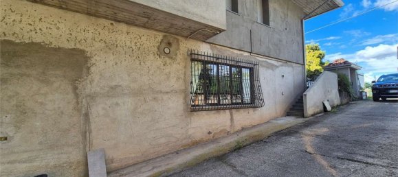 Дом с 6 спальнями в Кардано аль Кампо, Италия № 361245 15