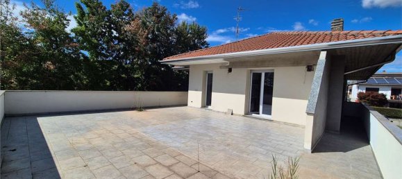 Дом с 6 спальнями в Кардано аль Кампо, Италия № 361245 29