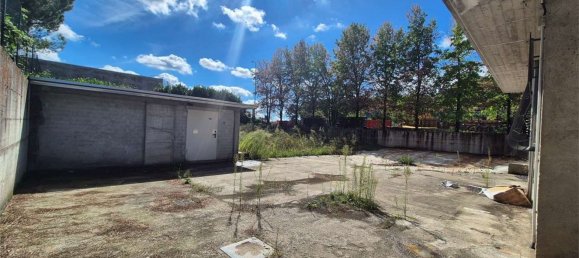 Дом с 6 спальнями в Кардано аль Кампо, Италия № 361245 4