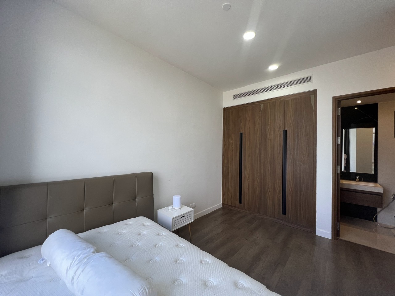 4 bedrooms Condo in Thu Duc, Vietnam No. 13399