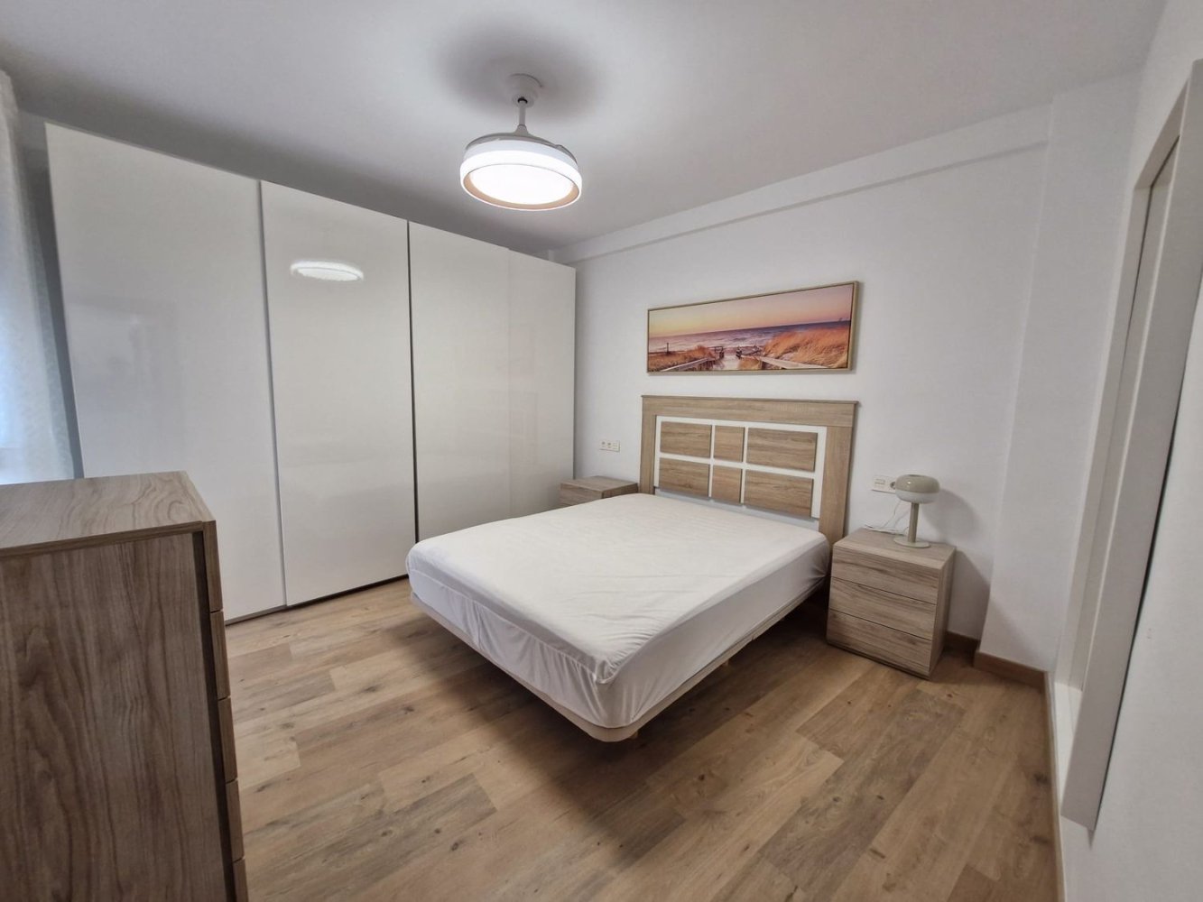 3 bedrooms Apartment in Granada, Spain No. 244880