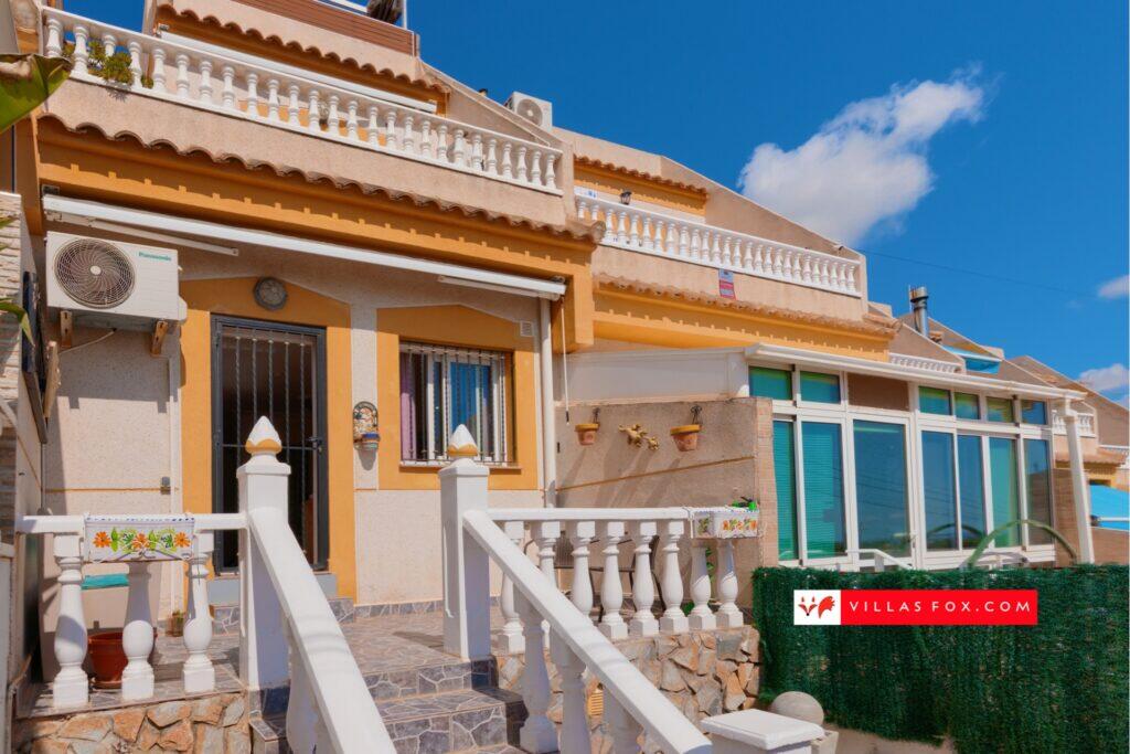 3 غرف نوم تاون هاوس في San Miguel de Salinas, Spain رقم 246040