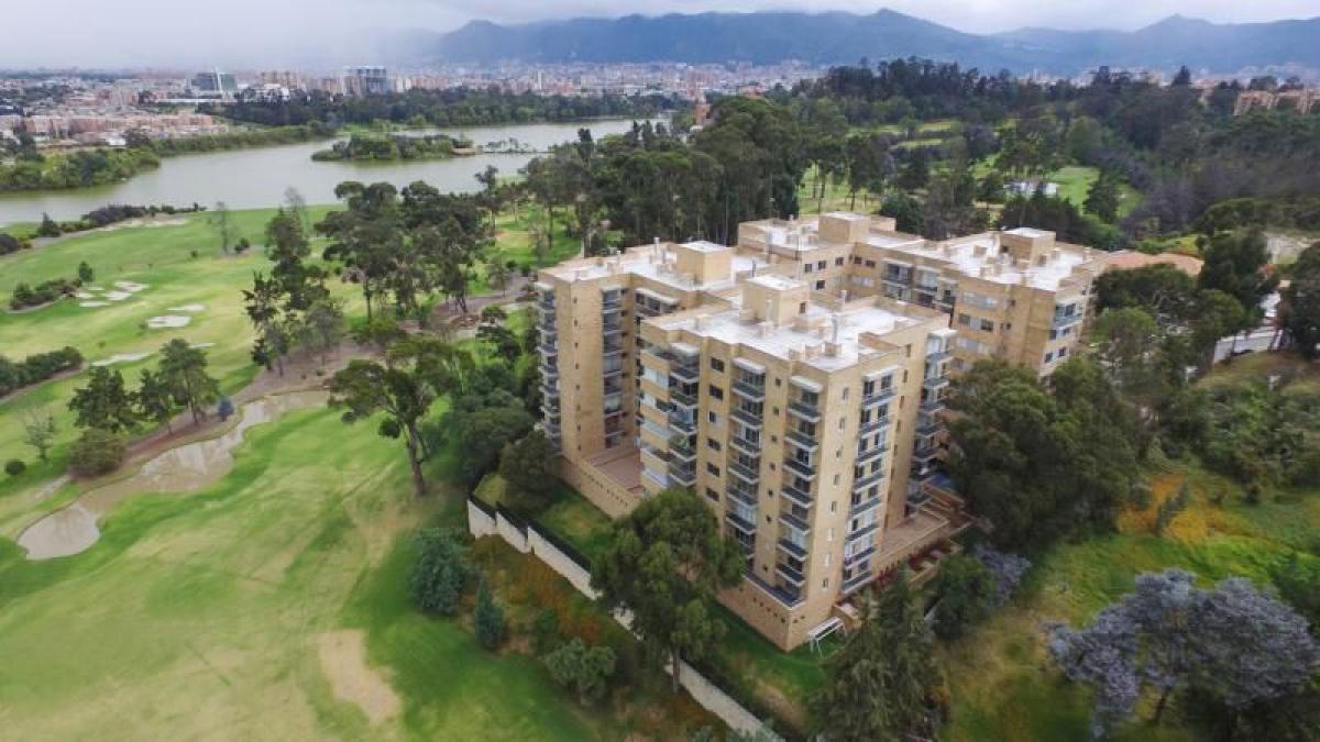 3 bedrooms House in Bogota, Colombia No. 10870