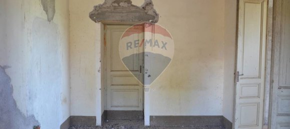 3 bedrooms House in Adrano, Italy No. 356397 9