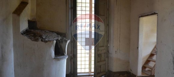 3 bedrooms House in Adrano, Italy No. 356397 10