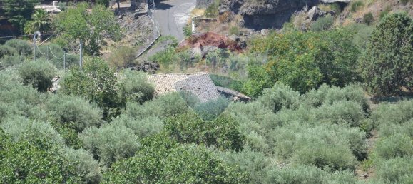 3 bedrooms House in Adrano, Italy No. 356397 25