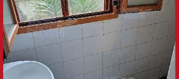 5 bedrooms Apartment in Rome, Italy No. 330827 22