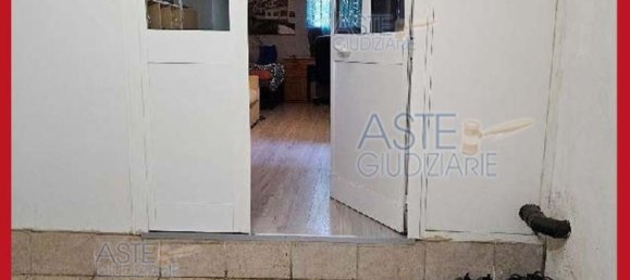 5 bedrooms Apartment in Rome, Italy No. 330827 15