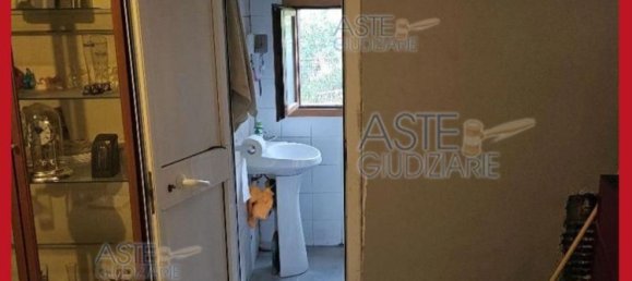 5 bedrooms Apartment in Rome, Italy No. 330827 5