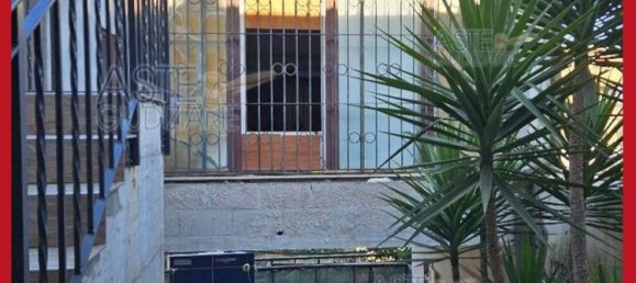 5 bedrooms Apartment in Rome, Italy No. 330827 29