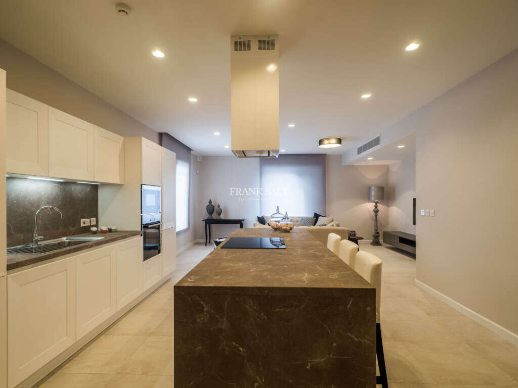 Duplex independente T2 em Saint Julian's, Malta N.º 9085