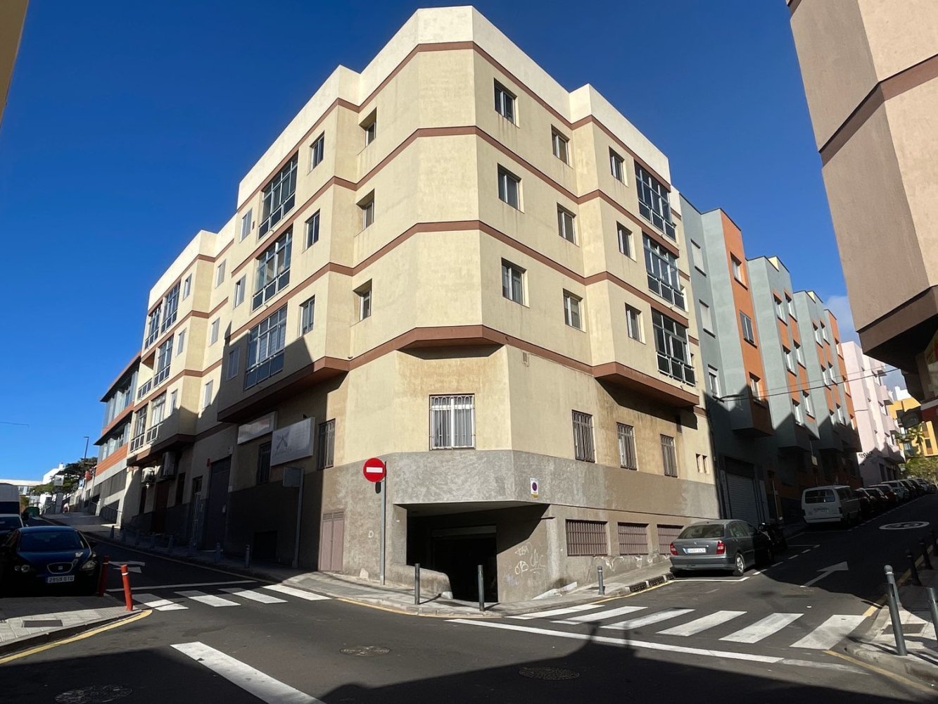 Propiedad comercial en San Cristóbal de La Laguna, Spain 588 m² No. 150915