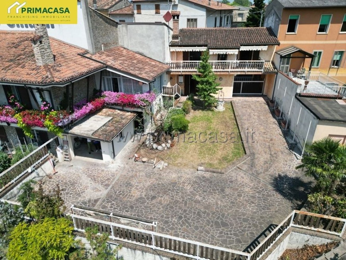 5 rooms House in Canneto sull'Oglio, Italy No. 70873
