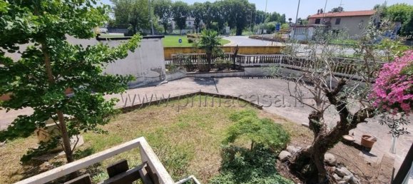 5 rooms House in Canneto sull'Oglio, Italy No. 70873 2