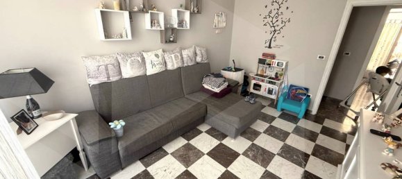 3 rooms Apartment in Barletta, Italy No. 24559 2