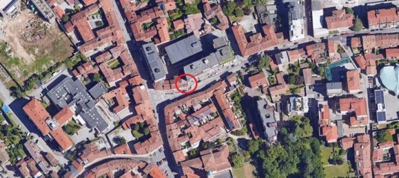39m² Commercial property in Udine, Italy No. 373058 12