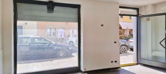 39m² Commercial property in Udine, Italy No. 373058 2