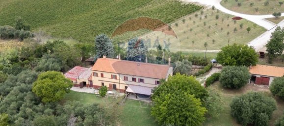 Villa de 4 dormitorios en San Marcello, Italy No. 319460 4