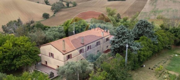 Villa de 4 dormitorios en San Marcello, Italy No. 319460 3