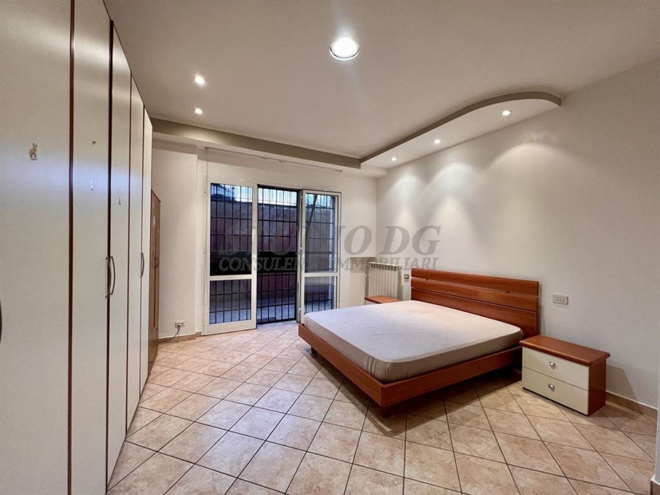 2-salle Appartement à Limbiate, Italy No. 137223