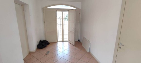 2 bedrooms Apartment in Fucecchio, Italy No. 283176 3