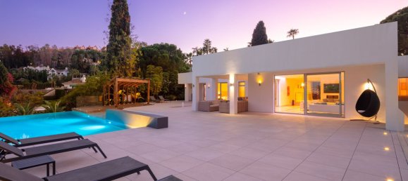 6 bedrooms Villa in Nueva Andalucia, Spain No. 2920 25