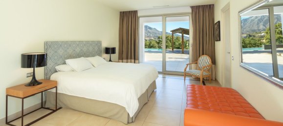 6 bedrooms Villa in Nueva Andalucia, Spain No. 2920 18