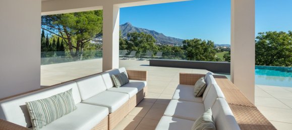 6 bedrooms Villa in Nueva Andalucia, Spain No. 2920 6