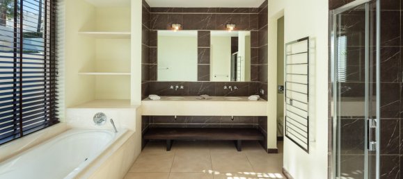 6 bedrooms Villa in Nueva Andalucia, Spain No. 2920 19