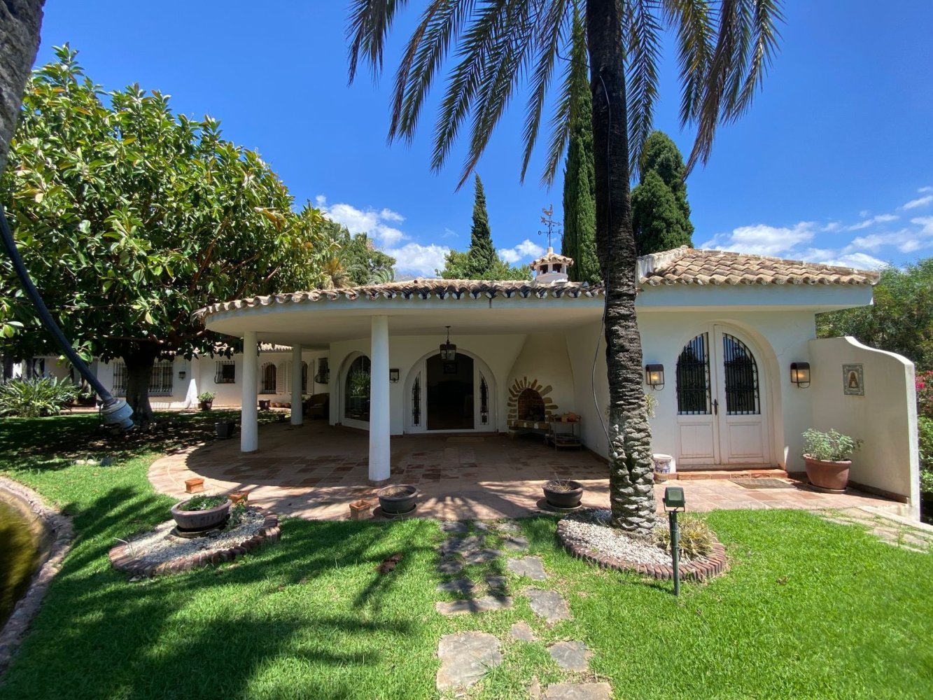 4 bedrooms Villa in Marbella, Spain No. 138339