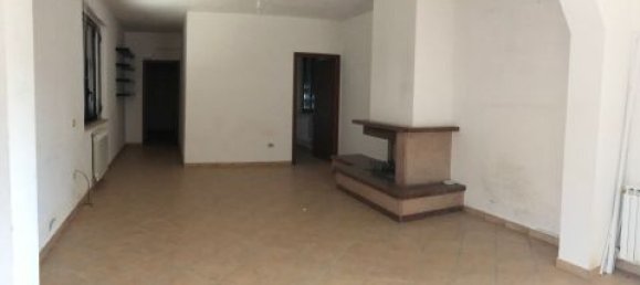 Дом с 2 спальнями в Спольторе, Италия № 180643 22