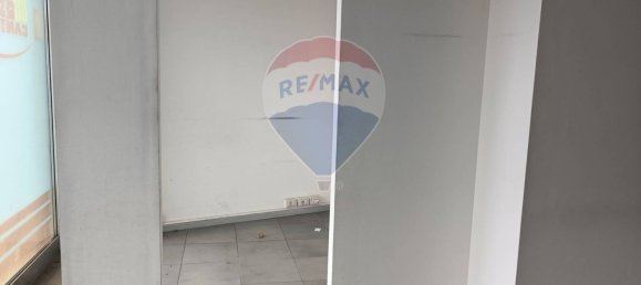 6-salle Bureau à Ponte San Pietro, Italy No. 265354 4