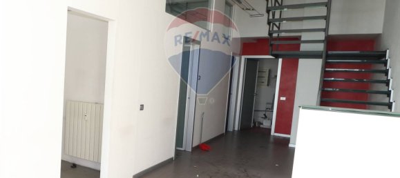 6-salle Bureau à Ponte San Pietro, Italy No. 265354 6