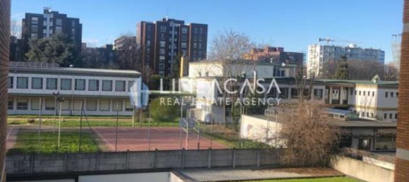 2 bedrooms Apartment in Milan, Italy No. 245509 7