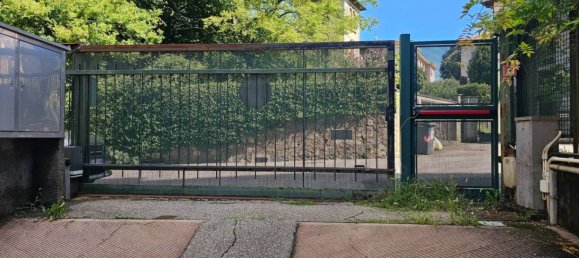 12m² Garage in Varese, Italy No. 356471 2