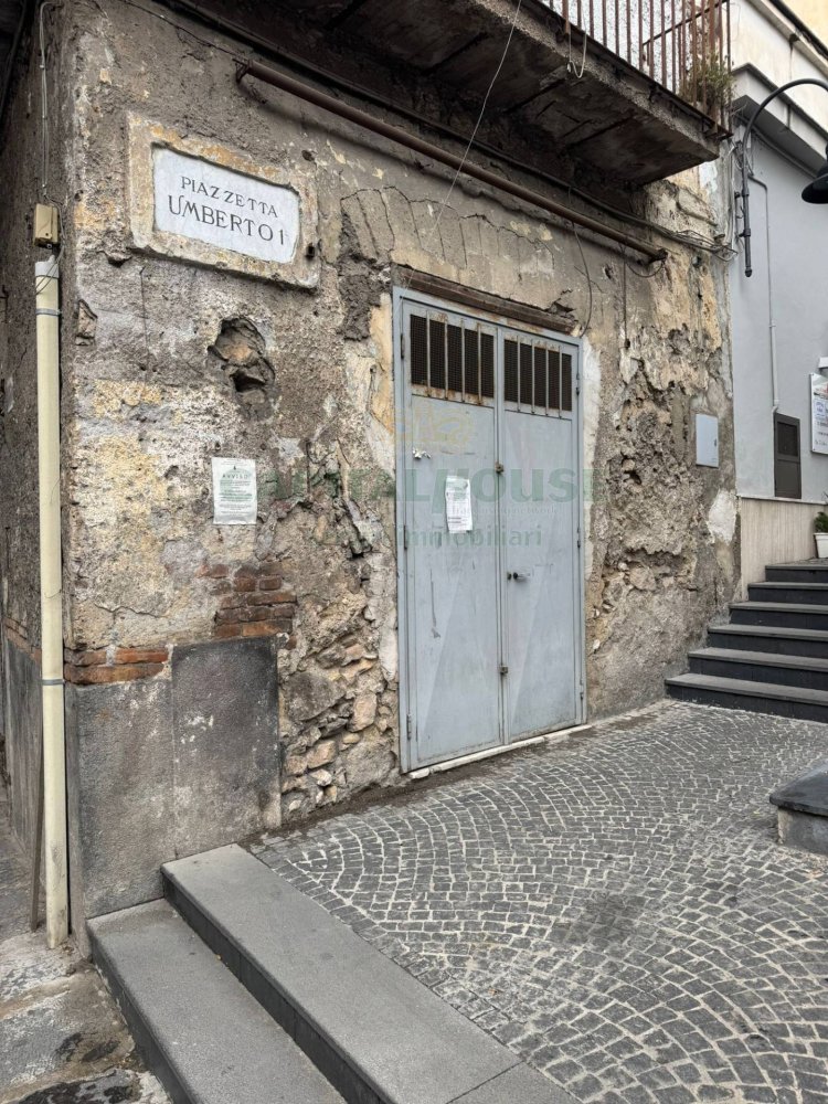 2 rooms Commercial property in Palma Campania, Italy No. 320389