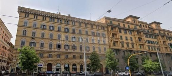 2 rooms Apartment in Rome, Italy No. 276498 2