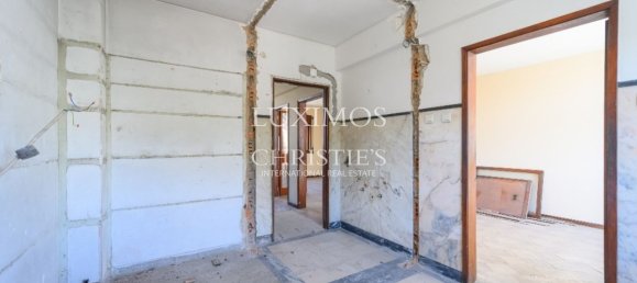 4 bedrooms Villa in Porto, Portugal No. 139026 3